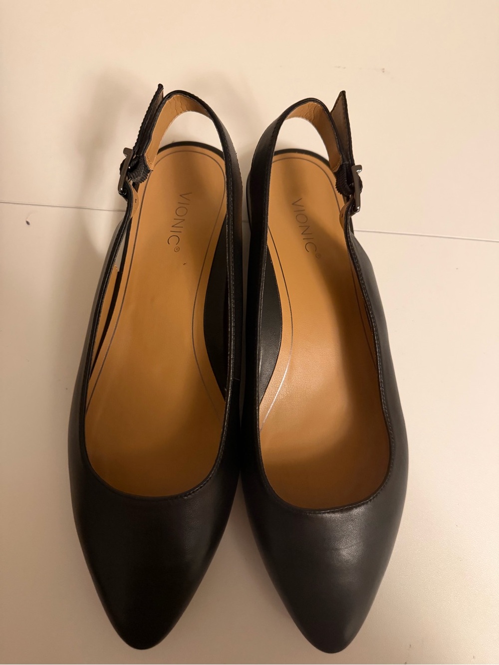 Vionic Jade Slingback Flats in black leather size 9 point toe - Picture 6 of 8